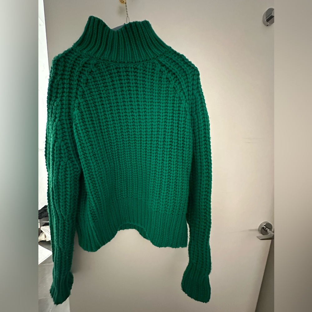 VINCE green sweater
